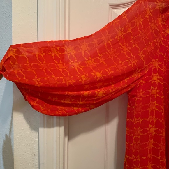 Fun top! - Picture 3 of 4